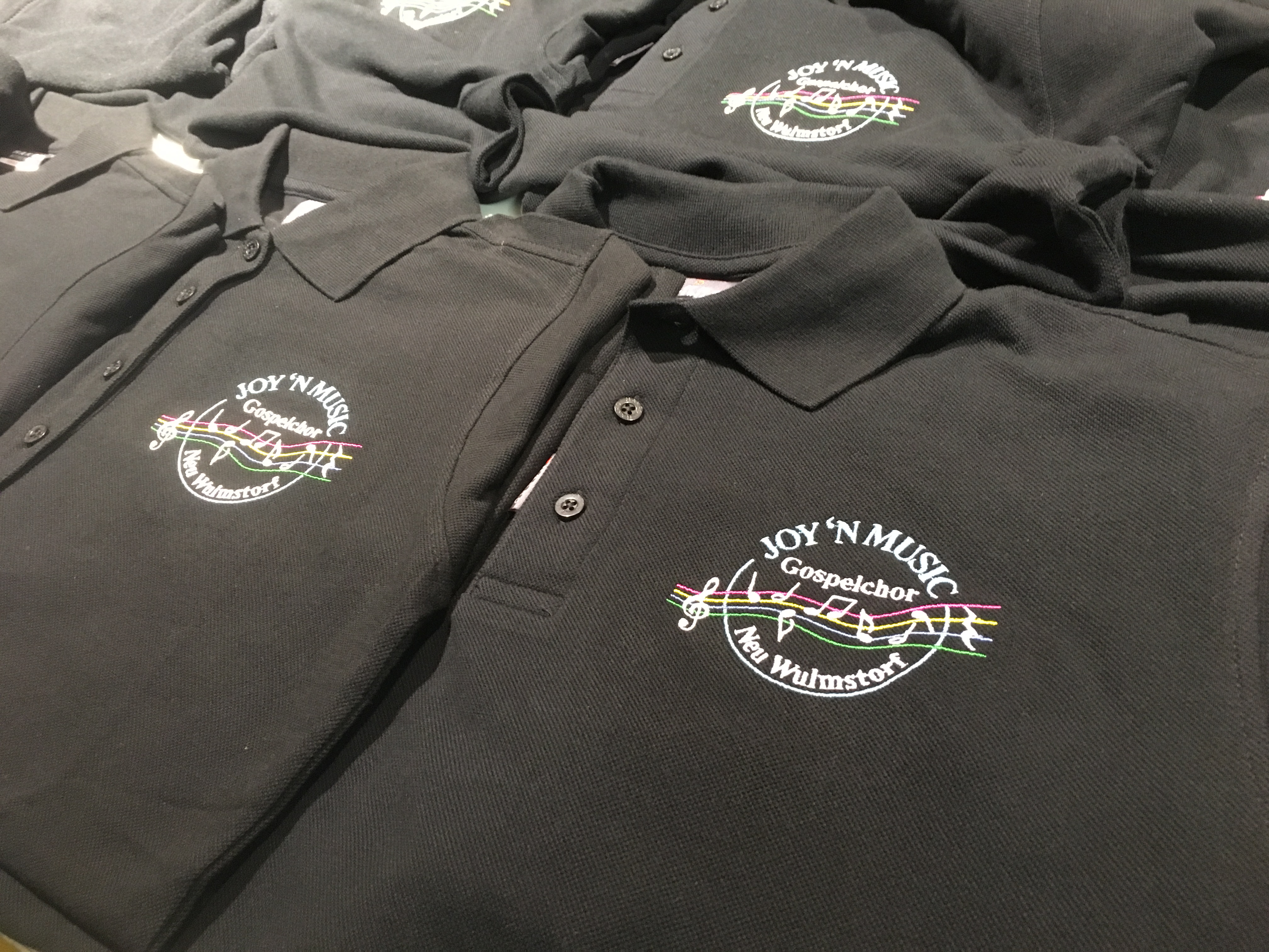 Bestickung von Poloshirts